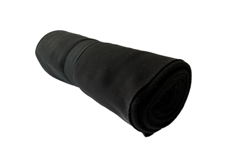 Mustapolarikangas joka tilaisuuteen