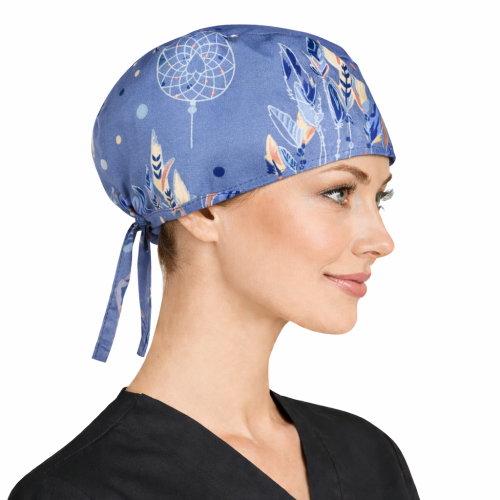 Czepek medyczny w kolorowe bajkowe wzory dla medyków W7 widok z boku.png