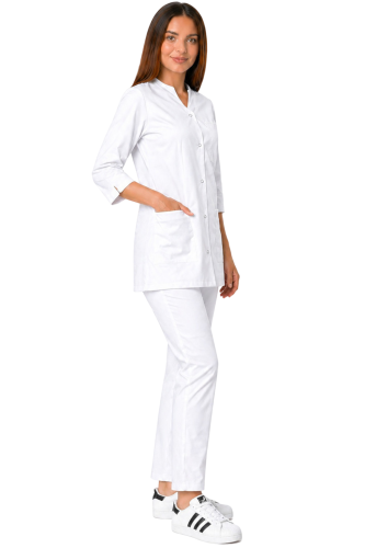 Damski komplet medyczny  żakietem z 3/4 rękawem  z białą lamówką i białymi spodniami